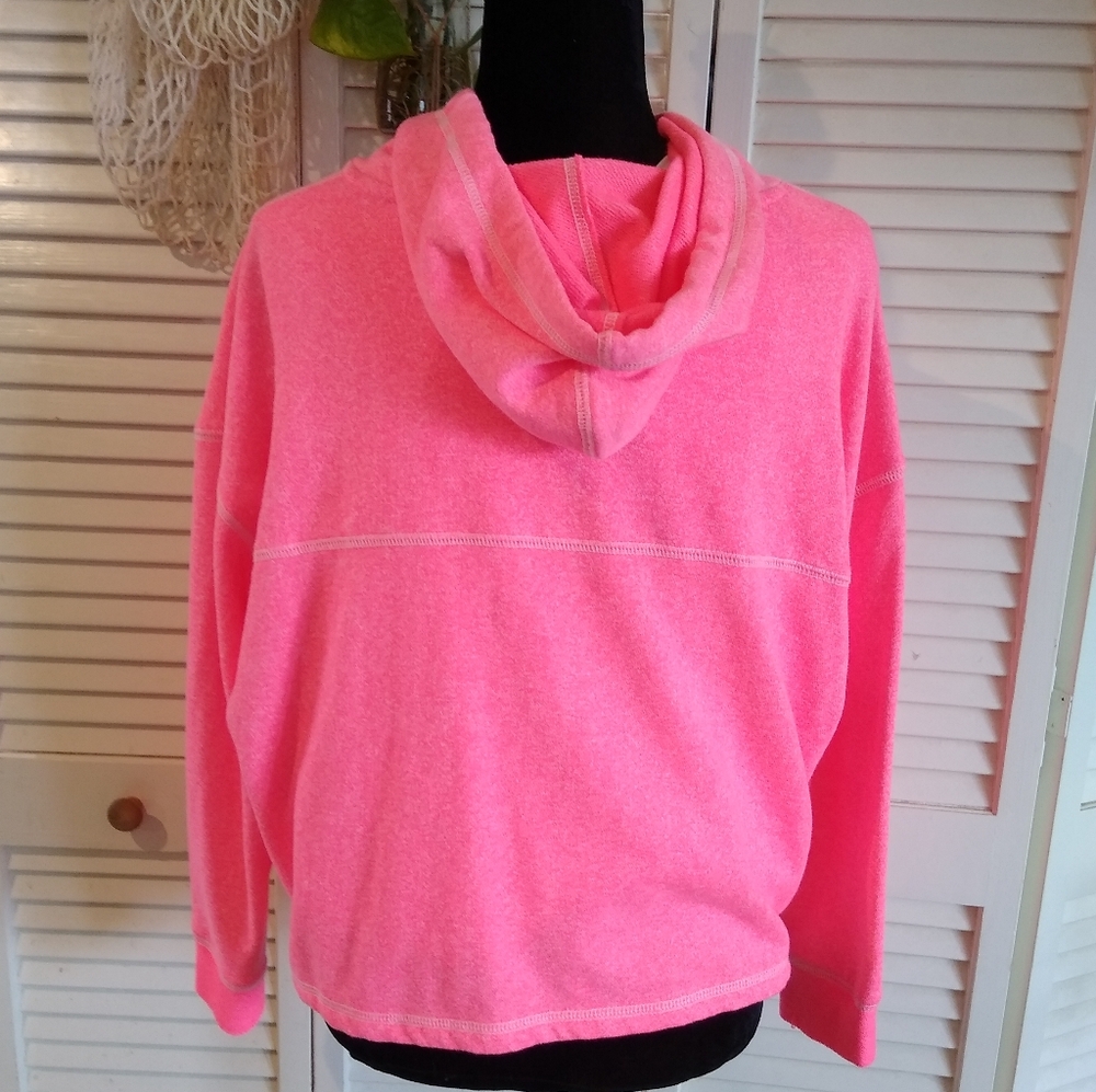 Steve Madden Bright Pink Hoodie XL – Soft, Cozy & Vibrant - Picture 2 of 10